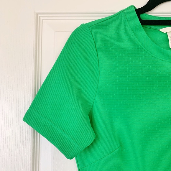H&M Green Crew Neck T-Shirt Dress - Picture 2 of 3
